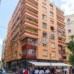Young People Only, Soho Citycenter , Málaga Spanje